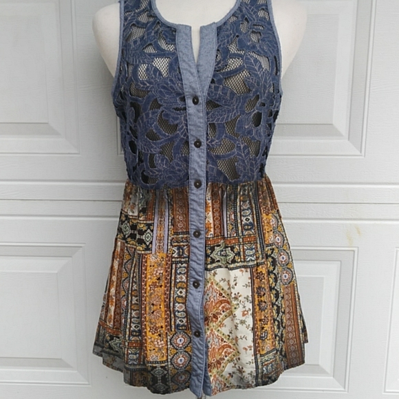 gimmicks by BKE Tops - Button Front Sleeveless Crochet Vest Tunic